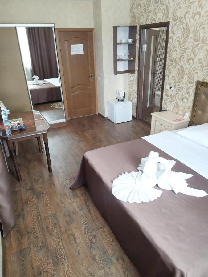 Uman Hotel エクステリア 写真